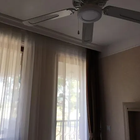 New Comfortable Only 10 Min To The Sea Апартамент
